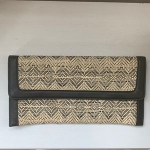 Banana republic black and cream colored clutch